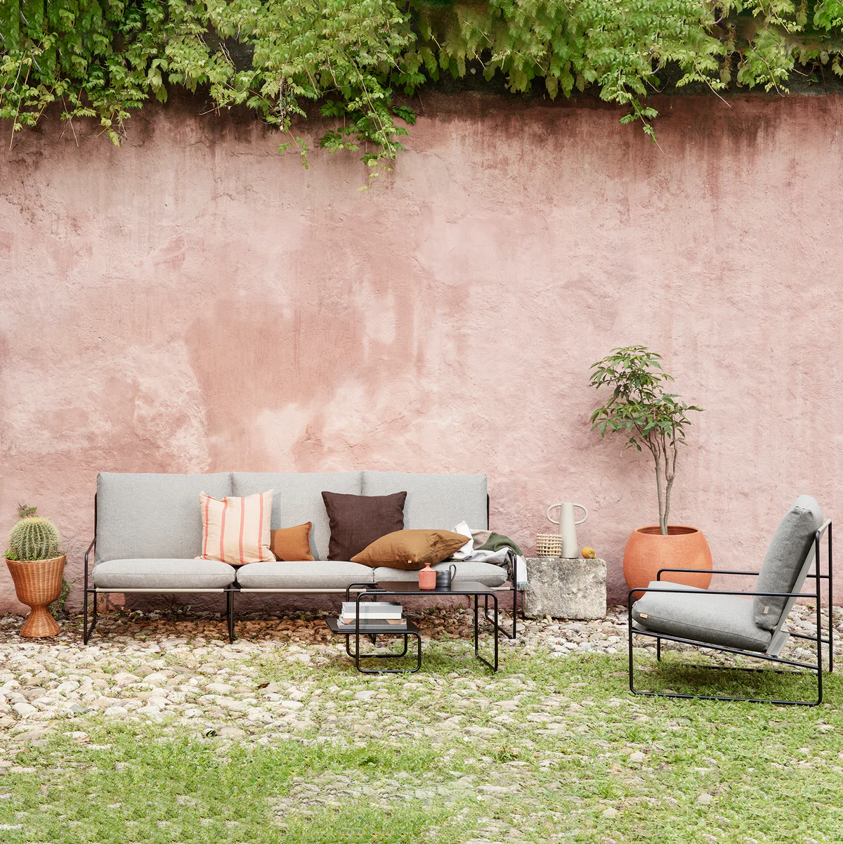 Desert 3-seater Dolce - Black/ Dark Sand - Image 2