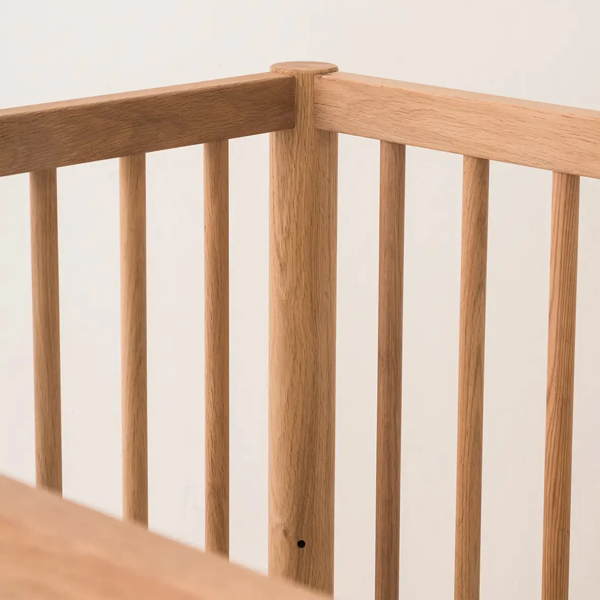 Latitude Evolving Solid Oak Crib - Image 4
