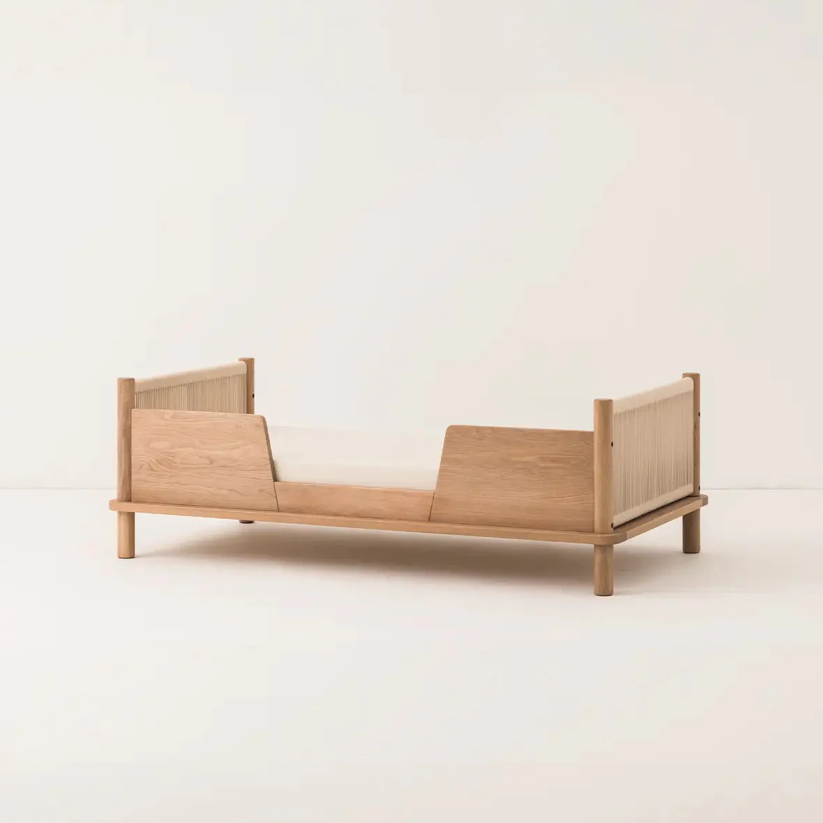 Latitude Junior Bed Set in Solid Oak Wood (two bed rails) - Image 5