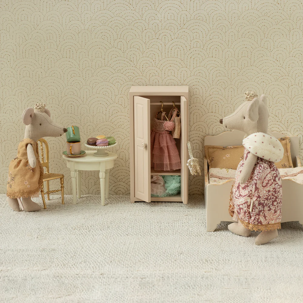 Pre-order Maileg Queen Mouse, Mum - Image 2