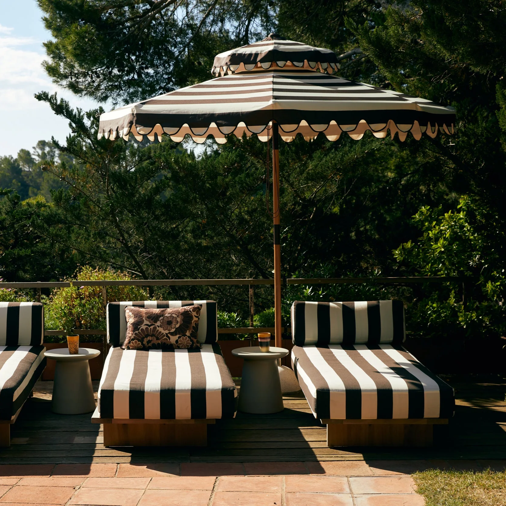 Striped Patio Umbrella Stracciatella - Image 2