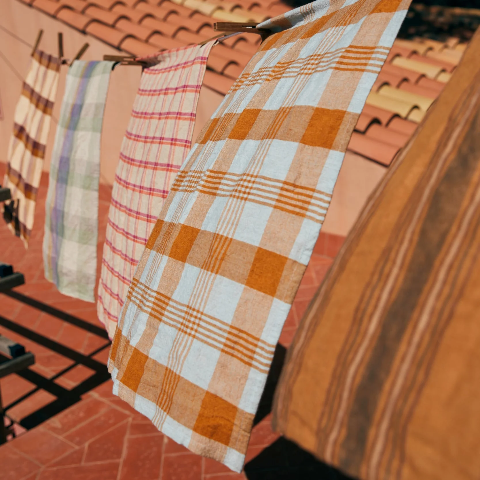 Vida Striped Tea Towel Amber/Blue 50cm x 70cm - Image 2