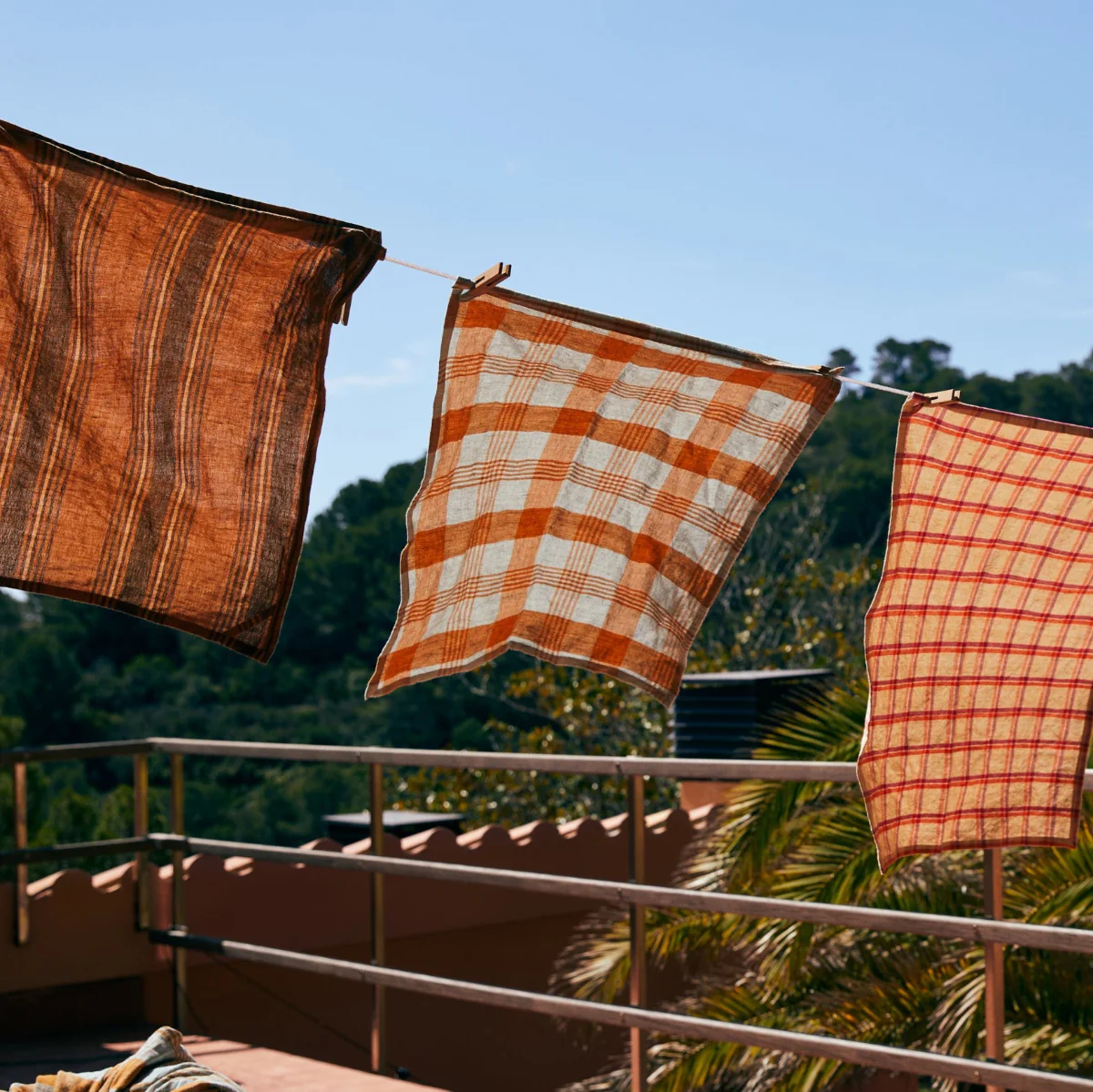 Vida Striped Tea Towel Amber/Grey 50cm x 70cm - Image 2